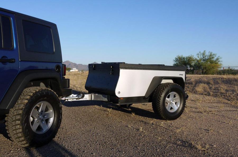  Jeep Extreme Trail Edition Camper 2011 года  (фото 32 из 36)